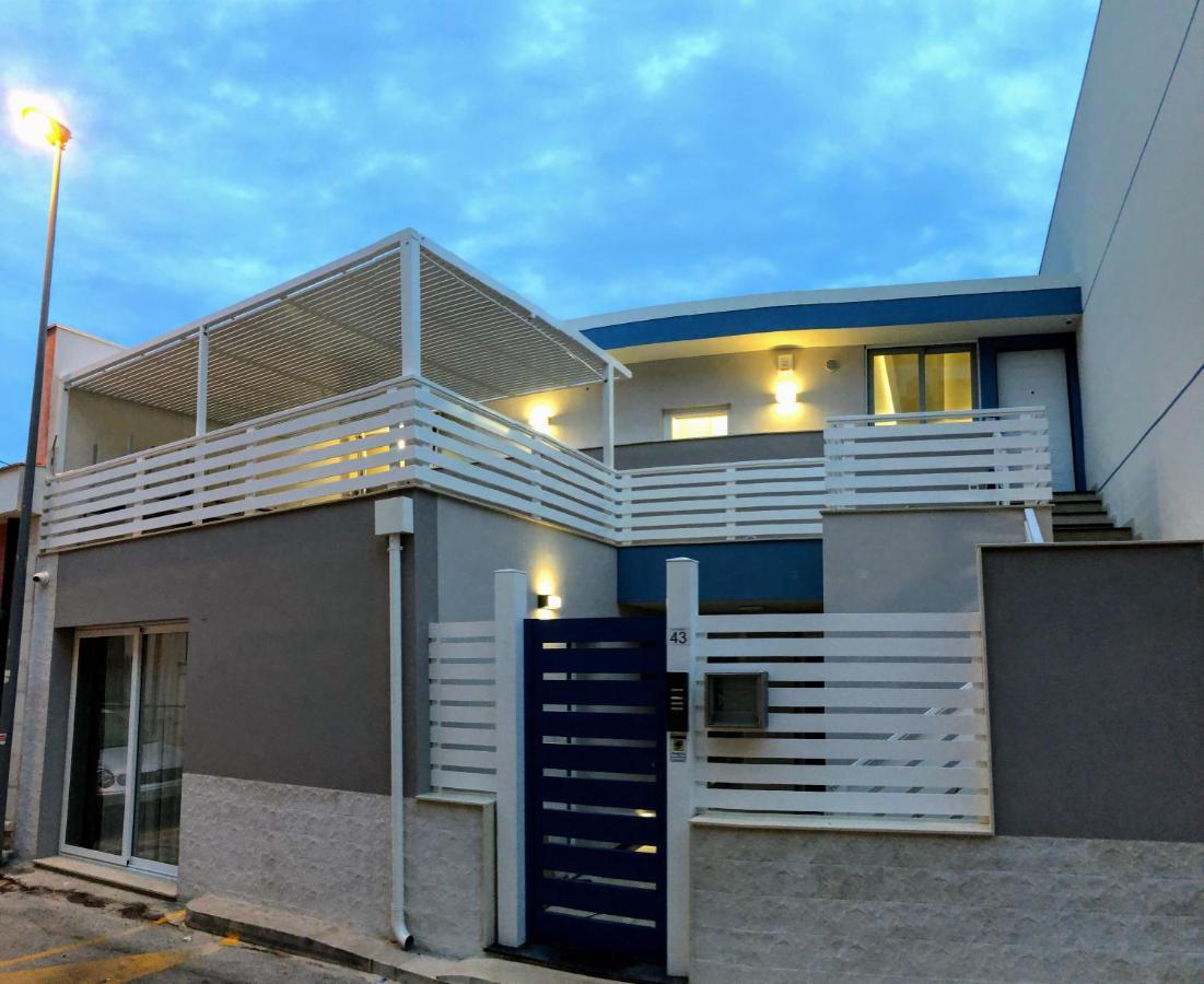 Casa Med Apartment Marina di Ragusa Luaran gambar